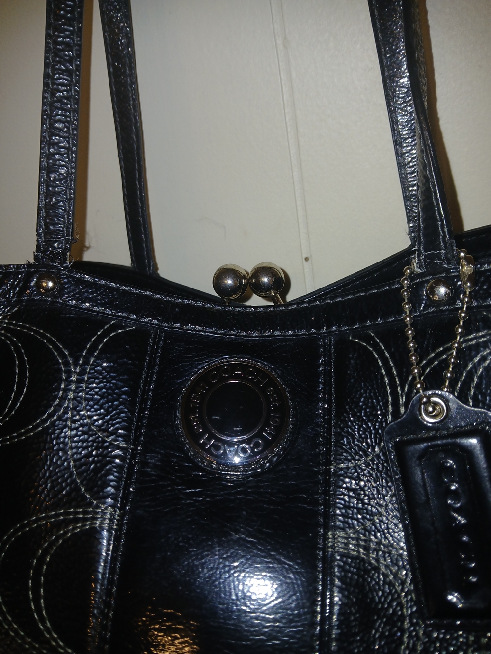 Coach Black Signature Shoulder Tote with Kiss-Lock - Picture 2 of 4